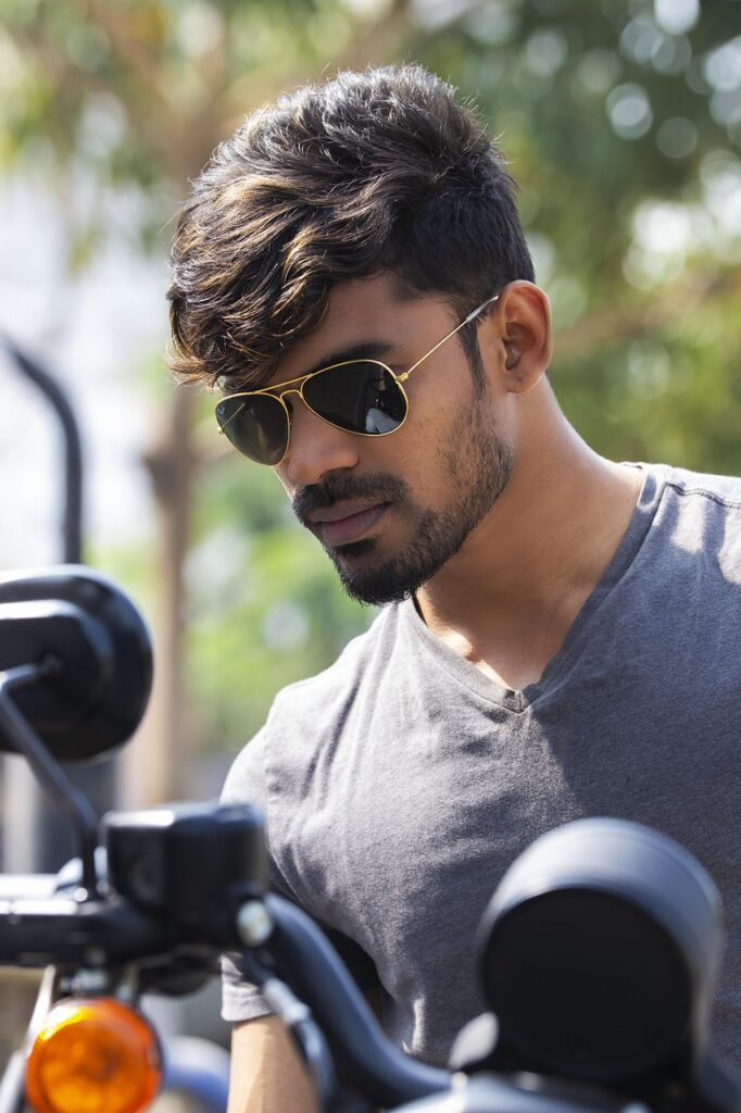 Tゾーンのテカリ対策に効果的な男性向けスキンケア方法は？