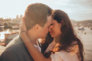 清潔感のある男の顔を改善するための具体的な方法は？